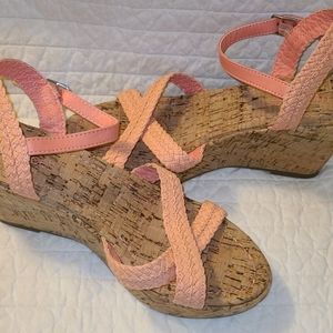 HP 💯 Maurices Coral Wedge Heels